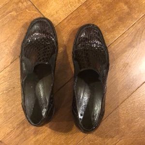 1 in wedge MEPHISTO alligator patent leather shoe